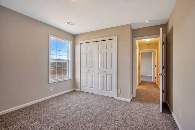 Building Photo - Perfect Family Layout with Office & Large Fenced Backyard | $500 Move-In Incentive for 4/1/26 Mov...