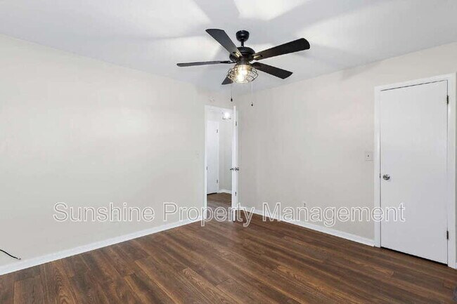 Building Photo - 735 W Ocean View Ave