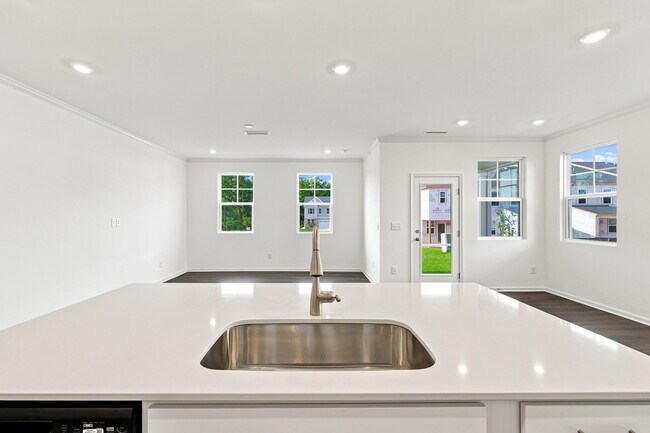 Building Photo - 219 Deercroft Dr