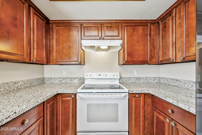 Building Photo - 7725 E Rovey Ave