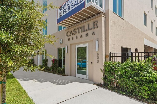 Building Photo - 600 3rd Ave S