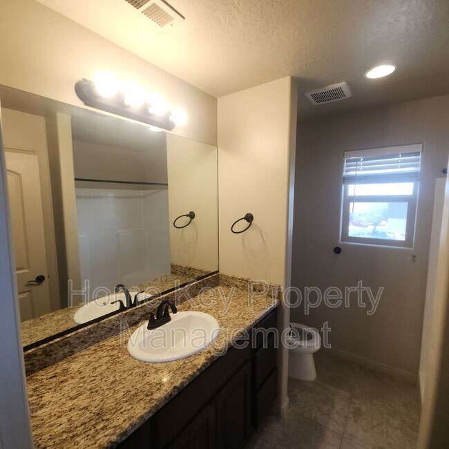 Building Photo - 370 W Buena Vista Blvd