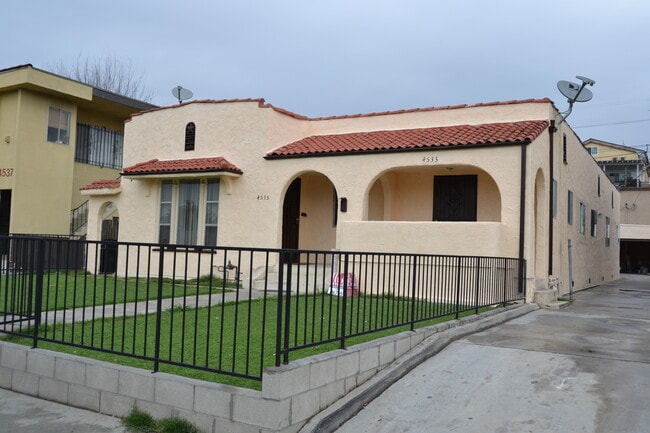 Building Photo - 4533 Saturn St