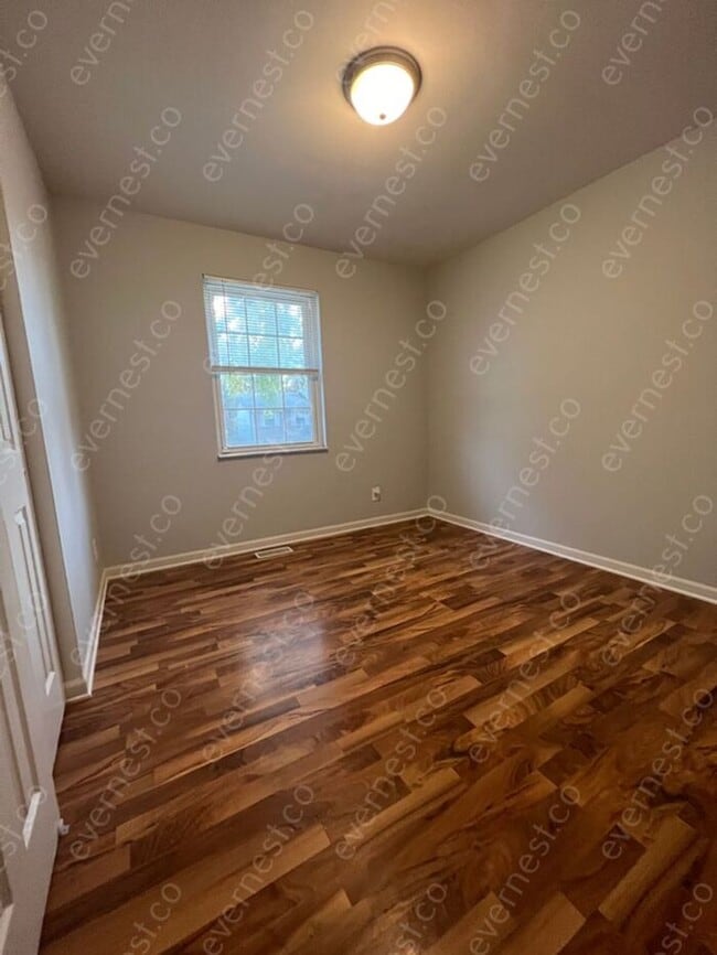 Building Photo - 2931 Oriental Dr