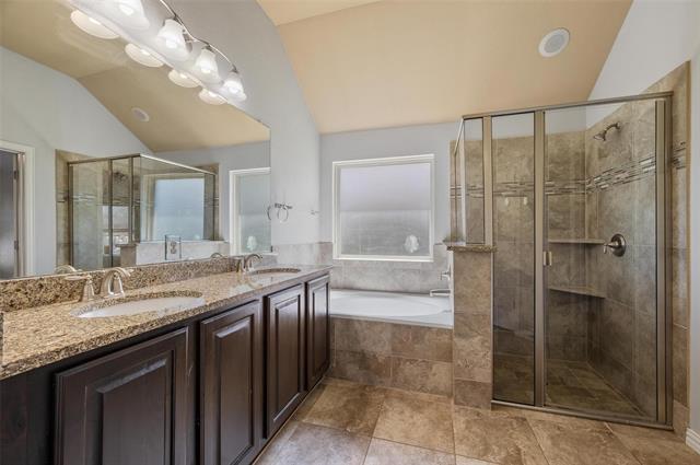 Building Photo - 928 Water Garden Cir