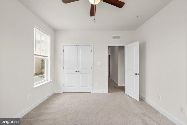 Building Photo - 7131 Beaumont Place