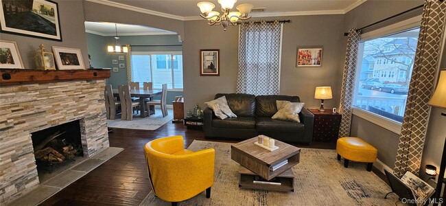 Building Photo - 218 W Chester St