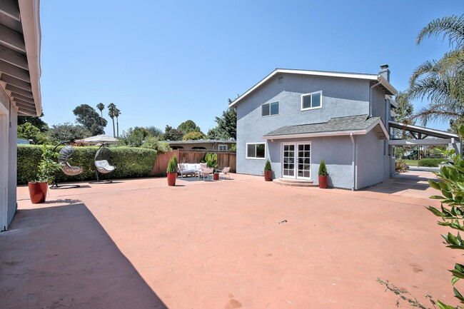 Building Photo - 546 Hamilton Ave