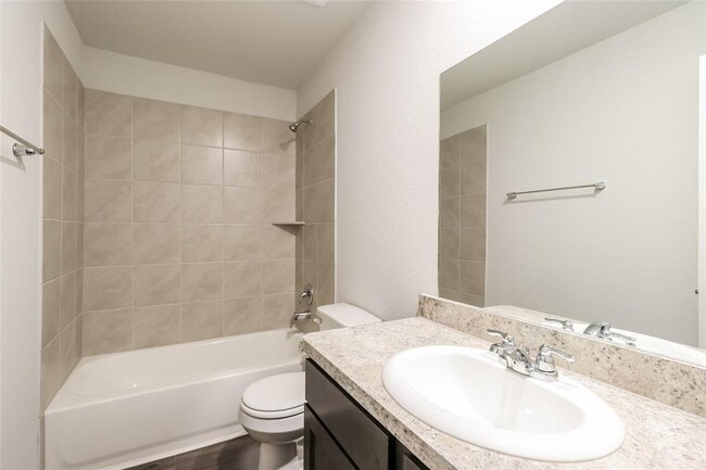 Building Photo - 2413 Carp Dr