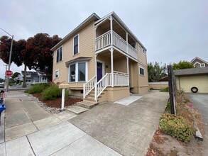 Building Photo - 542 Pine Ave