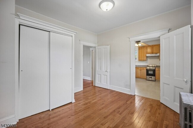 Building Photo - 76 Montague Pl