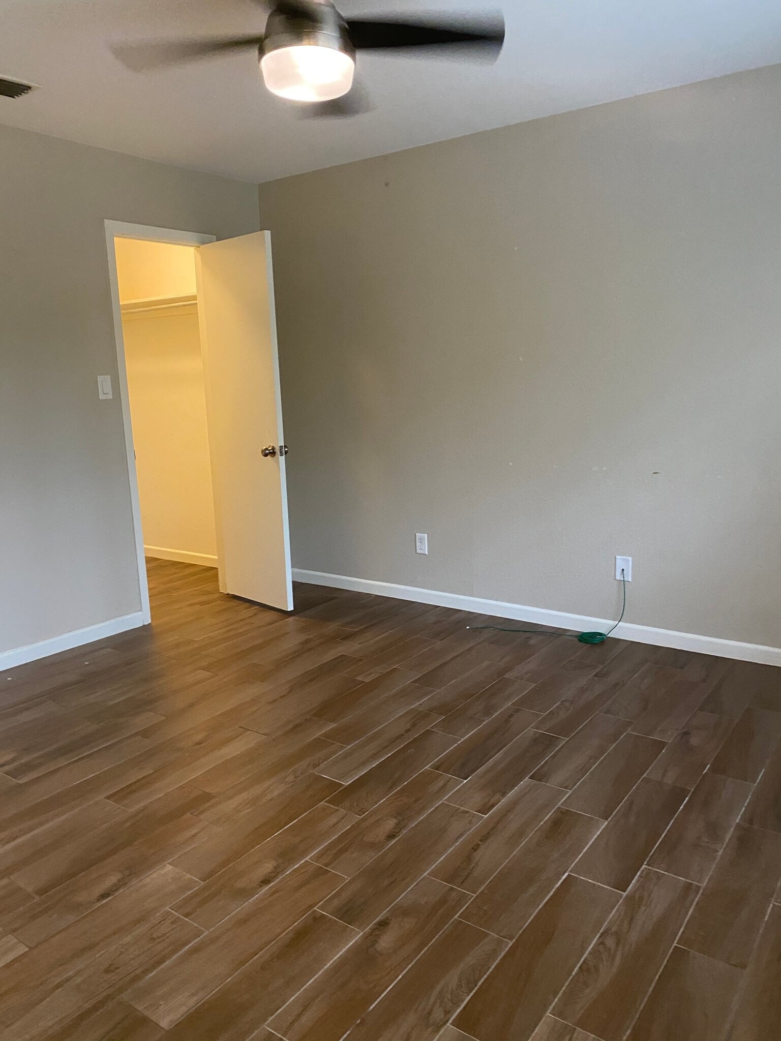 Building Photo - 3113 Clear Creek Dr