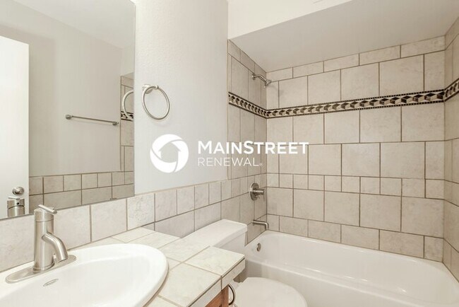 Building Photo - 3 Bedroom Pet-Friendly Home in Phoenix, AZ with Main Street Renewal