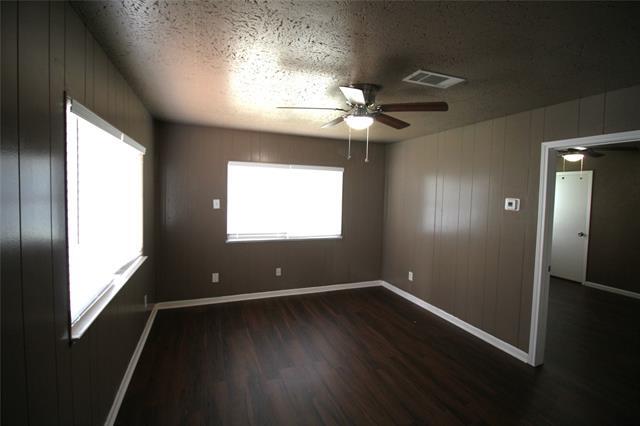 Building Photo - 3130 S Llewellyn Ave