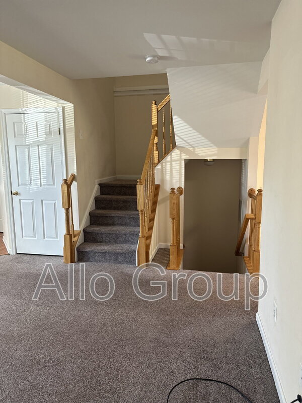 Building Photo - 51 N Bellwoode Dr