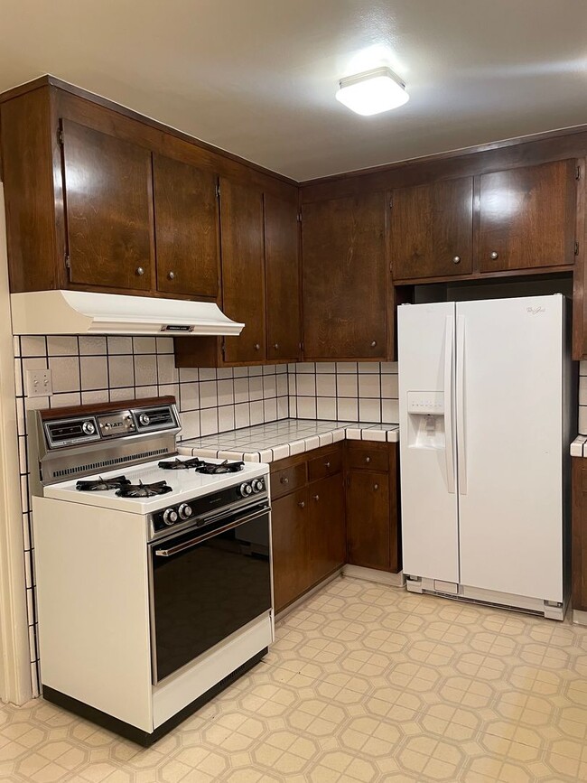 Building Photo - 3 Bed/1 Bath Single Family Home in East Sacramento