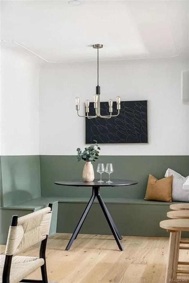 Building Photo - Recently Renovated 2Bd 1Ba Duplex with W/D and Central AC!