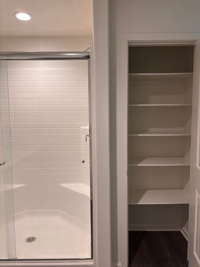 Building Photo - Welcome home to this beautiful Murrieta Town Home!