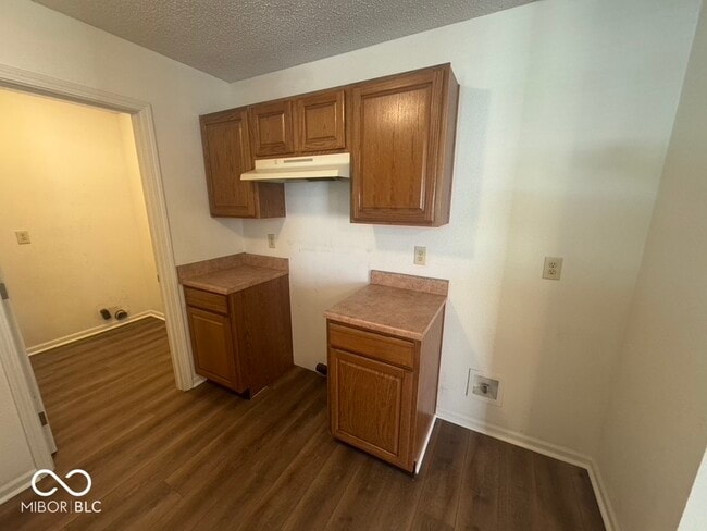 Building Photo - 1224 Edgewater Dr