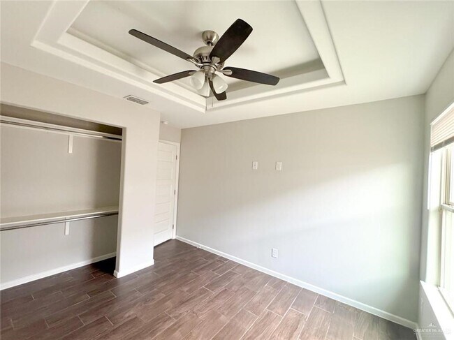Building Photo - 1304 Alta Vis Dr