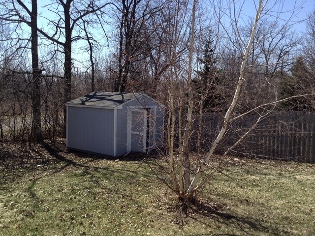 Building Photo - 233 E Cobbler Ct