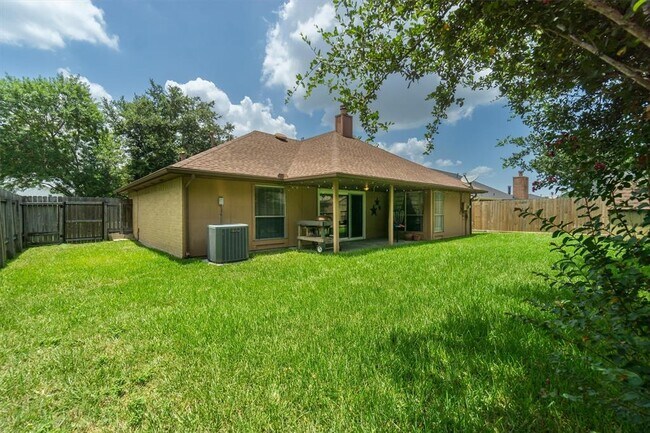 Building Photo - 2510 Park Meadows Ave