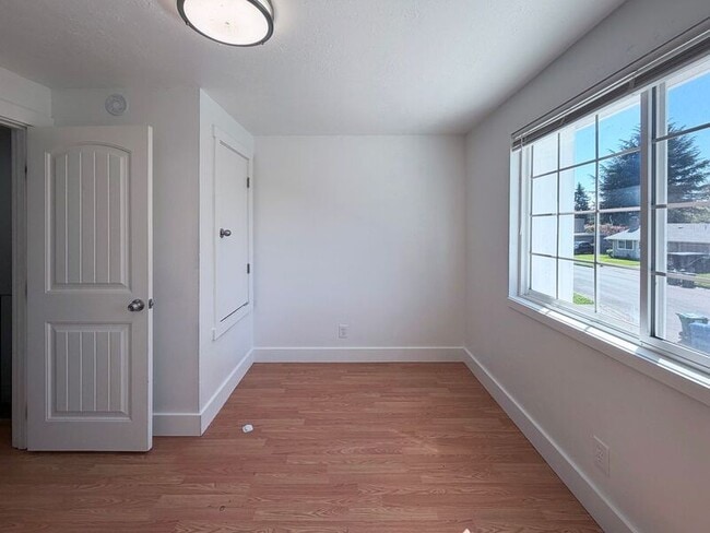 Building Photo - 525 Cinderella Loop