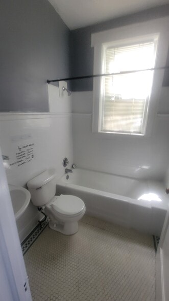 Building Photo - 148 W 6th St