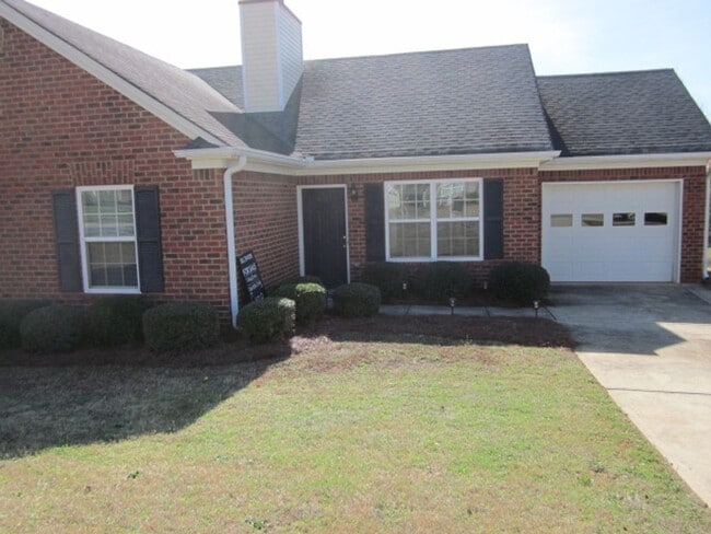 Building Photo - Awesome 3 Bedroom in Pinecrest!