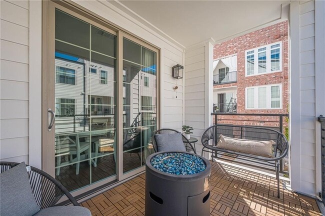 Building Photo - 515 Burton Dr