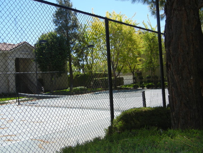 Building Photo - West Lancaster Condo in Pine Creek Village...