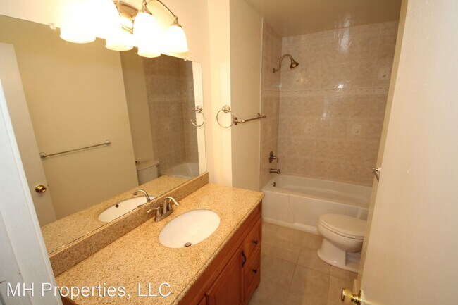 Building Photo - 3 br, 3.5 bath House - 602 Ivy League Lane