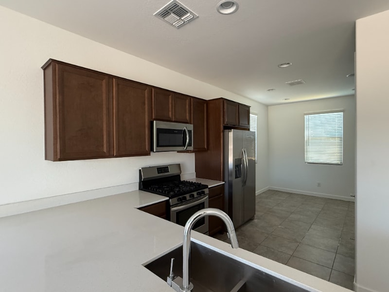 Building Photo - 8344 N 170th Ln