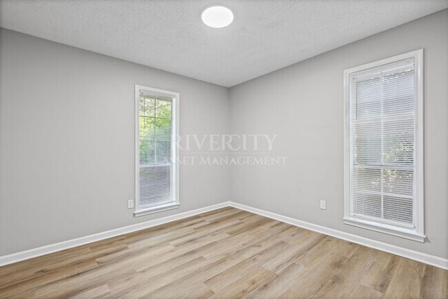 Building Photo - A Must See!!!! Located in a Premium Part of Town & Section 8 Welcomed!!