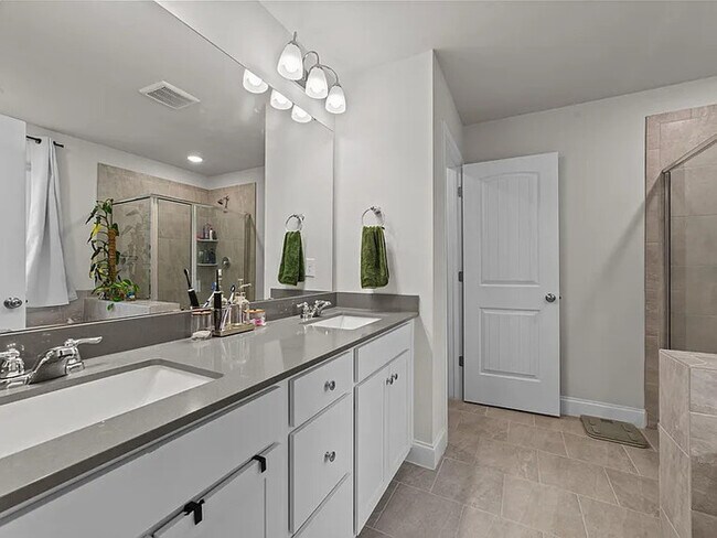 Building Photo - Earn Wealth While Leasing – Like a Homeowner – Lease to Own