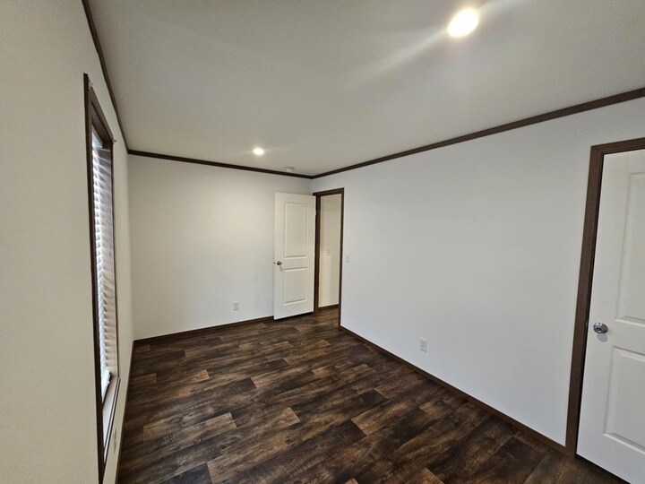 Building Photo - 76 Meggan Dr