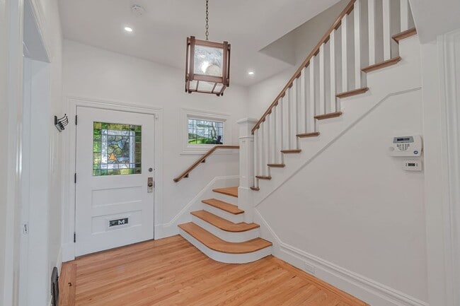 Building Photo - Charming Four Bedroom Home in Potrero Hill...