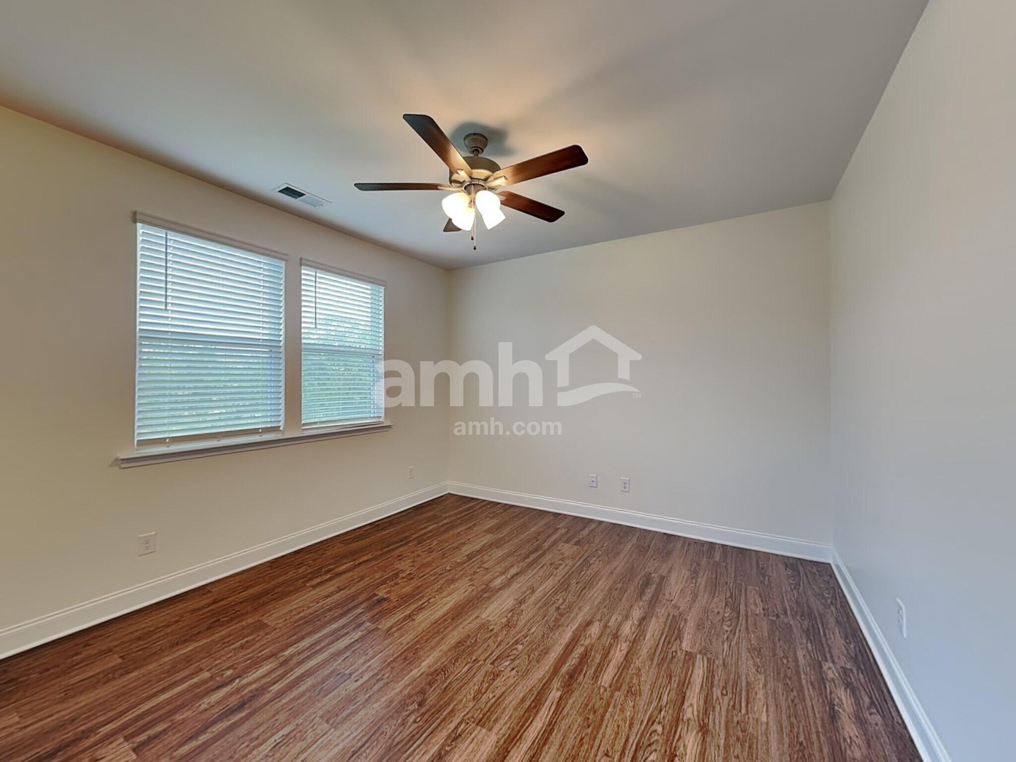 Building Photo - 184 Larragan Dr
