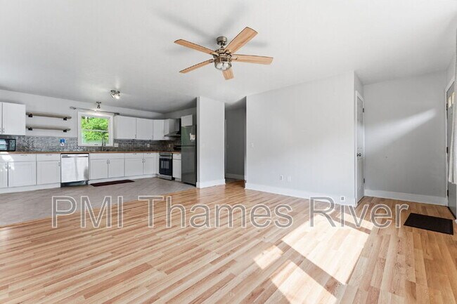 Building Photo - 33 Lodus Ct
