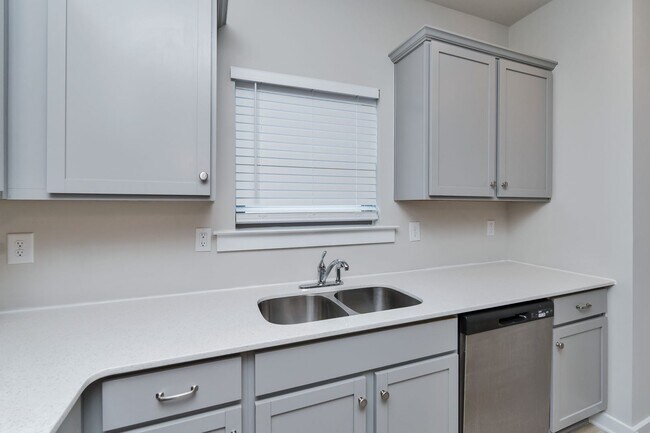 Building Photo - 75 Avalon Wy