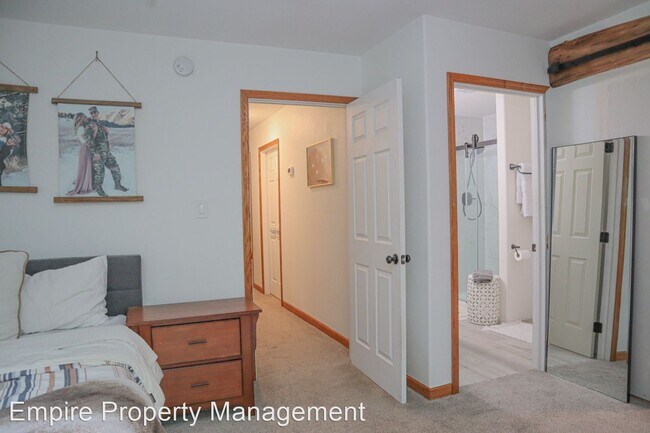 Building Photo - 3 br, 3 bath House - 2700 Roland Road