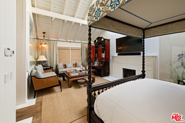 Building Photo - 23618 Malibu Colony Rd