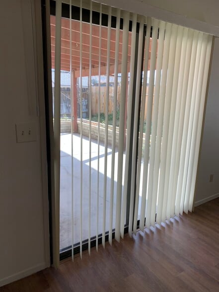 family room to patio - 654 N Inyo St