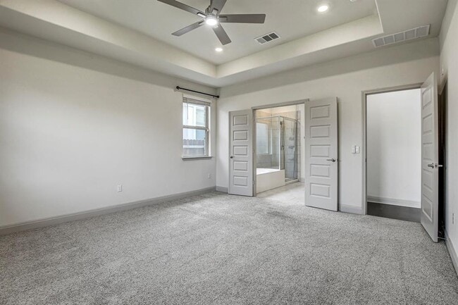 Building Photo - 18012 Stefano Dr