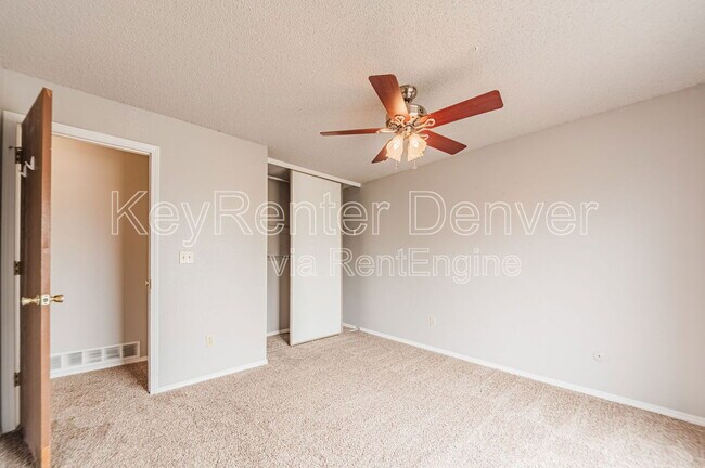 Building Photo - 1498 S Bahama St