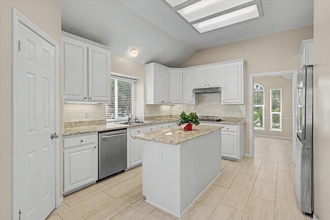 Building Photo - 21702 Cayman Point Dr