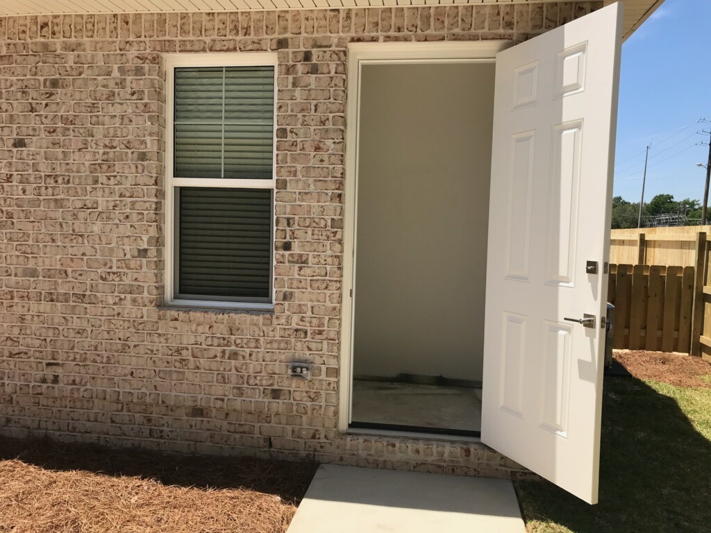 Building Photo - 115 Alley Ln
