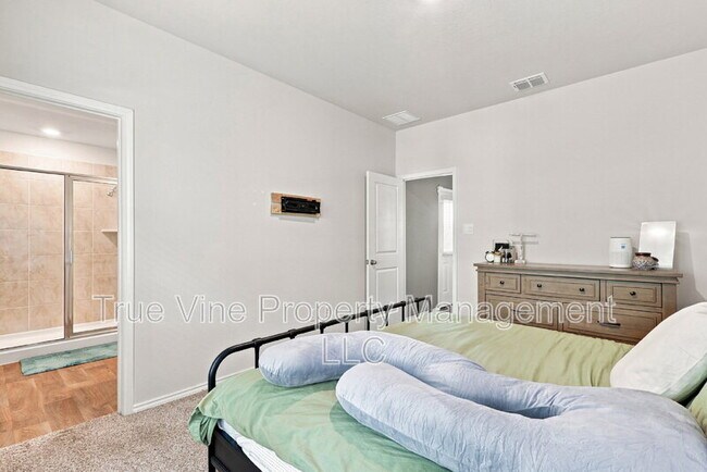 Building Photo - 3107 Lindenwood Wy