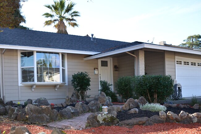 Building Photo - 3576 Yellowstone Ct