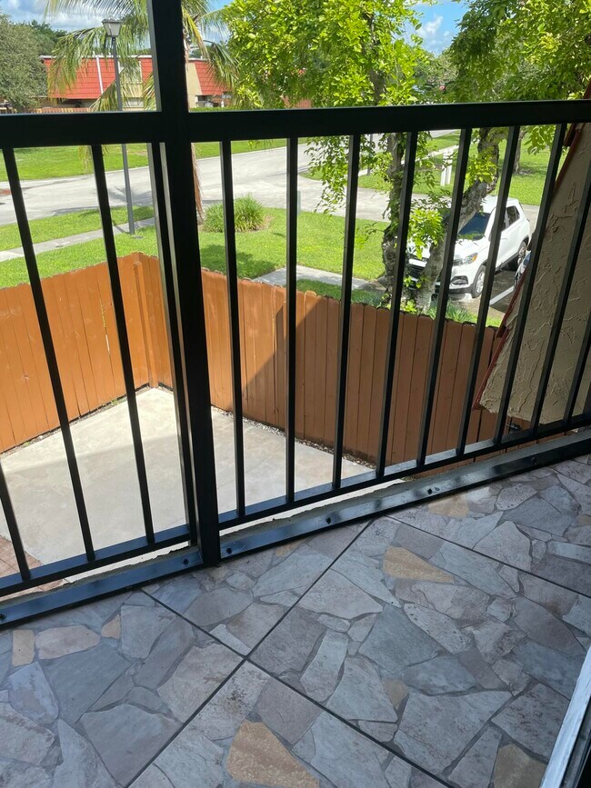 Building Photo - 22976 Oxford Pl